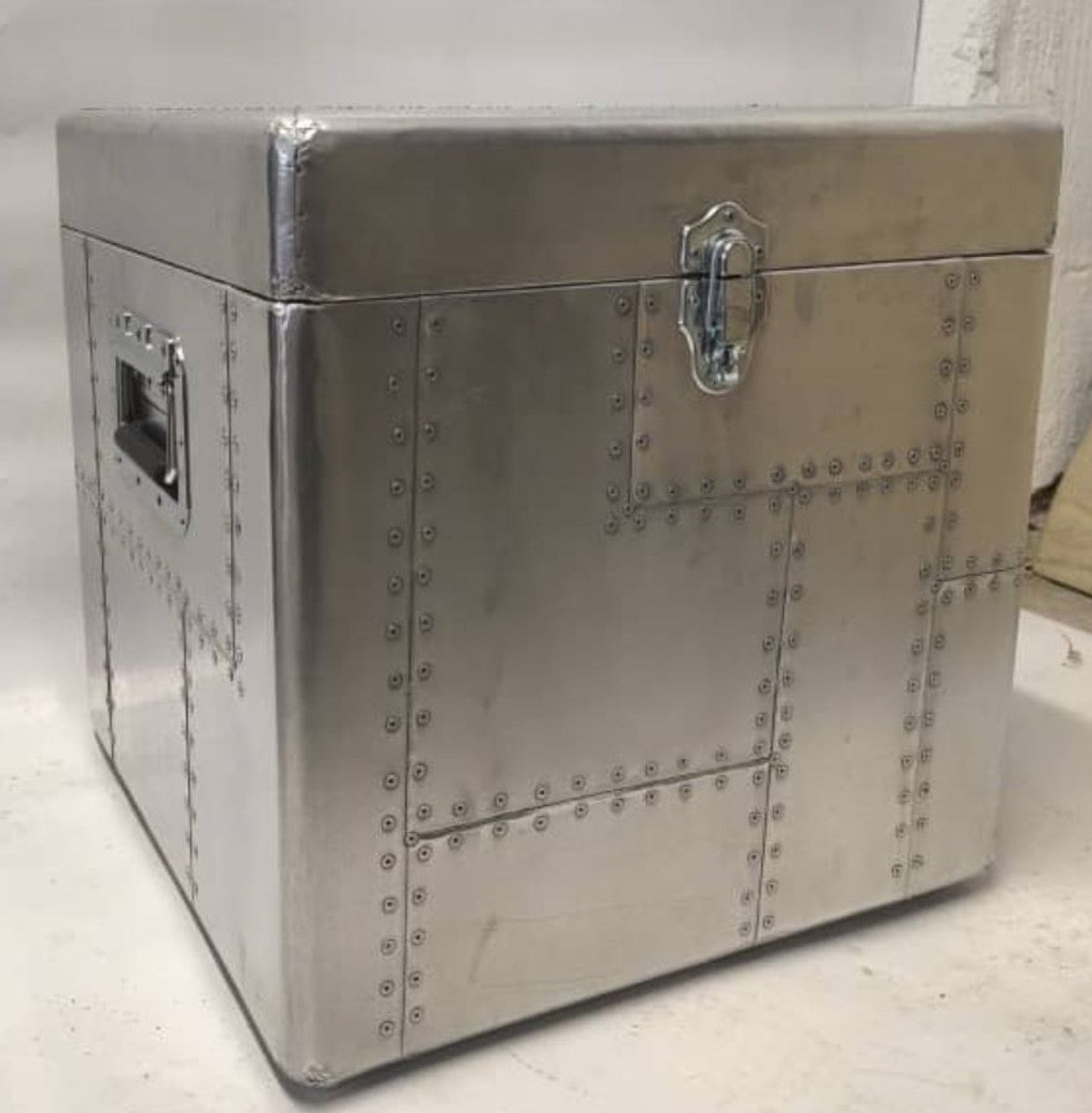 Aluminium Beistelltisch / Truhe 50 cm - Art Deco Vintage Flieger Möbel